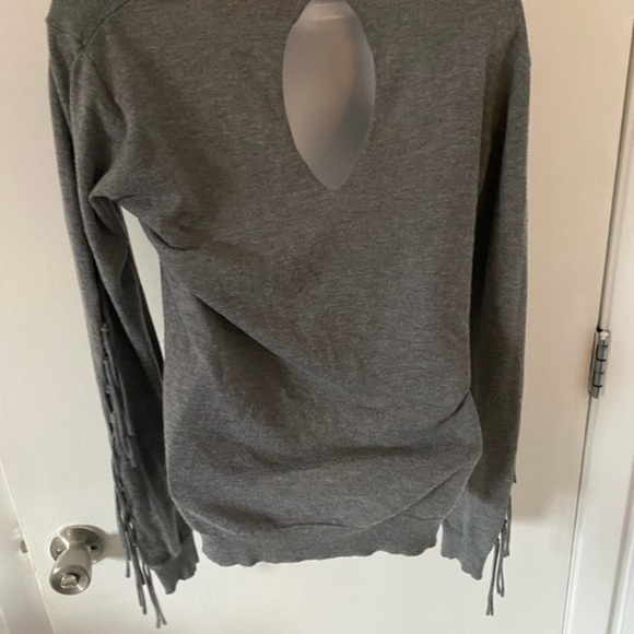 Candela light grey sweater with fringe ties down the sleeves - Picture 6 of 6
